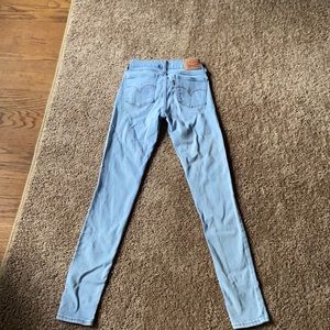 711 skinny Levi’s size 24 x 30 light blue